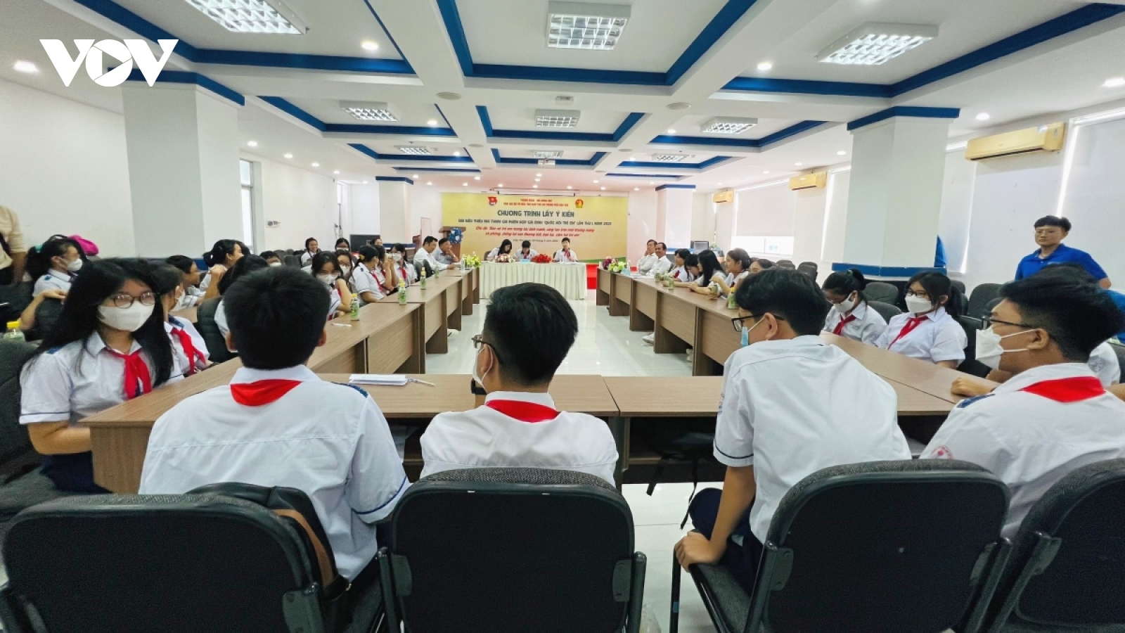 Vietnam hosts first mock parliamentary session of children